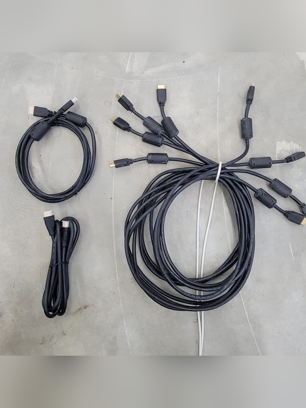 6 Black AV/HDMI Cables Bundle